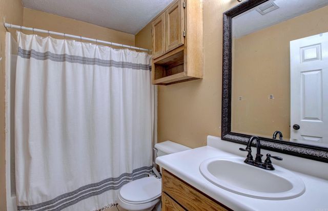 275 Helen, Conway, AR 72034