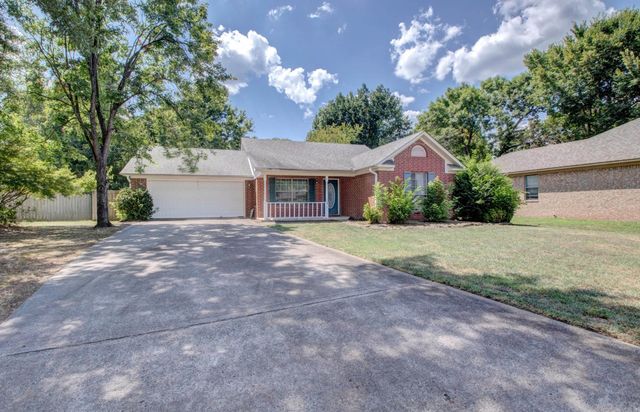 275 Helen, Conway, AR 72034