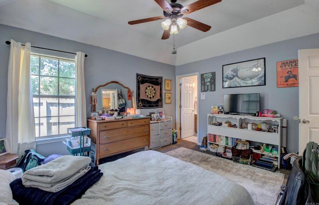 275 Helen, Conway, AR 72034