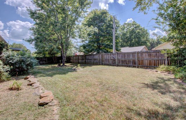 275 Helen, Conway, AR 72034