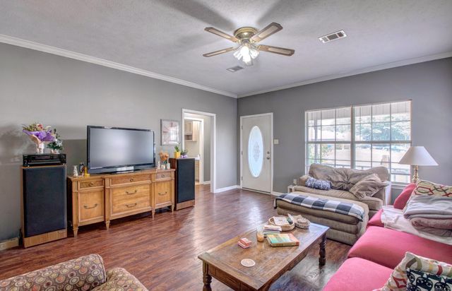 275 Helen, Conway, AR 72034