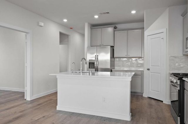 19137 Cedar Lennox Circle, Magnolia, TX 77355