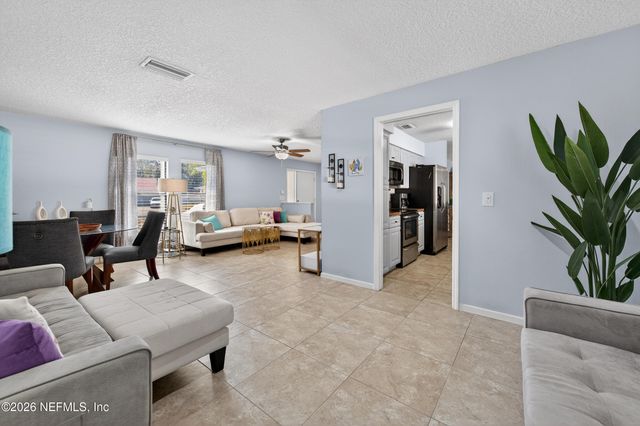 4 BLAKEVIEW Court, Palm Coast, FL 32137