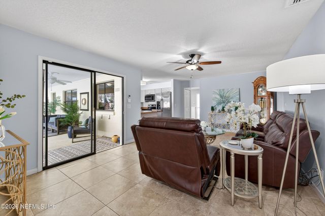 4 BLAKEVIEW Court, Palm Coast, FL 32137