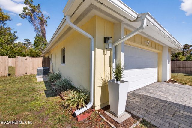 4 BLAKEVIEW Court, Palm Coast, FL 32137