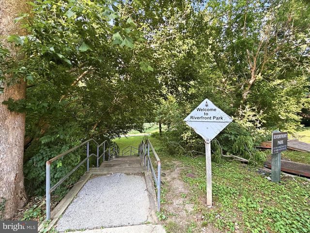 9610 PATUXENT OVERLOOK DR, Laurel, MD 20723
