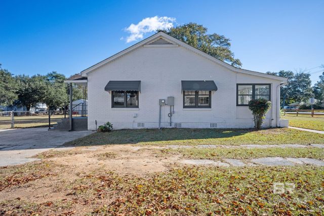 25121 State Street, Elberta, AL 36530