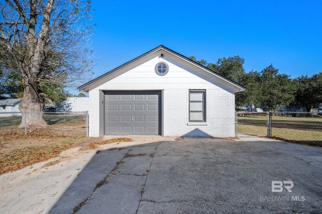25121 State Street, Elberta, AL 36530
