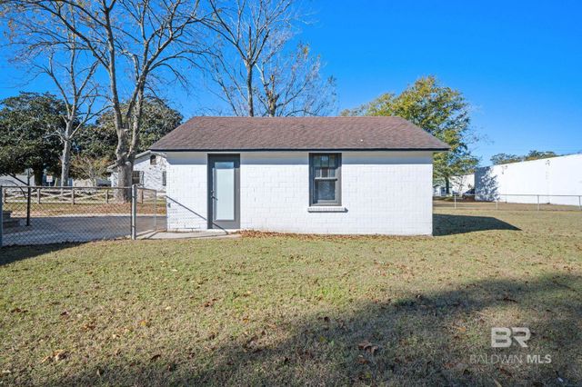 25121 State Street, Elberta, AL 36530