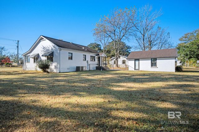 25121 State Street, Elberta, AL 36530