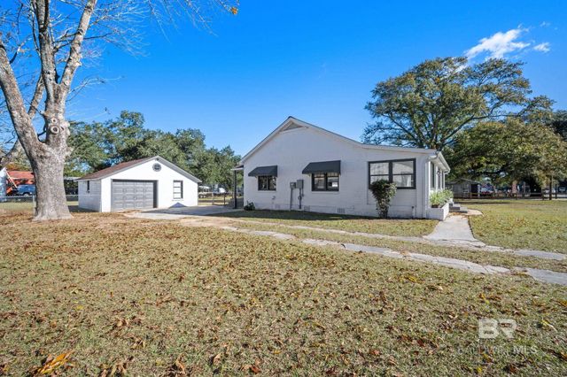 25121 State Street, Elberta, AL 36530
