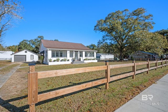 25121 State Street, Elberta, AL 36530