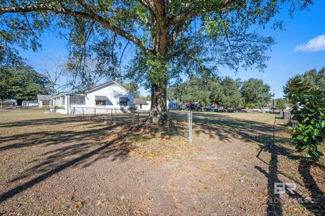 25121 State Street, Elberta, AL 36530