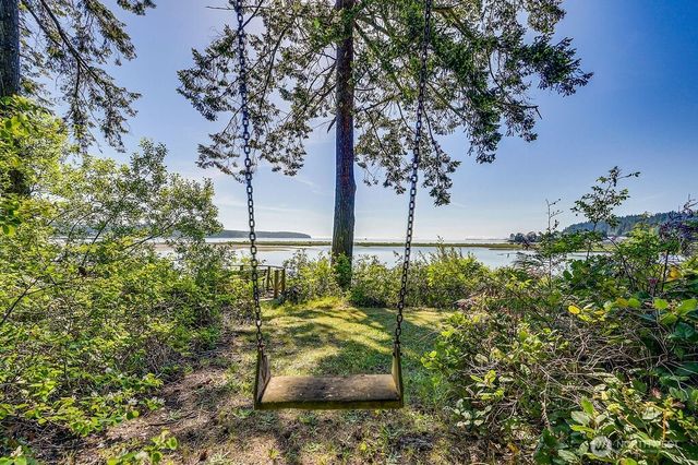 210 Cleveland Street, Port Hadlock, WA 98339