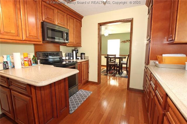 98 Roosevelt Boulevard, Eleanor, WV 25070