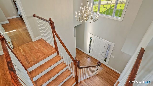 32 Pine Tree Hill Road, Newtown, CT 06470