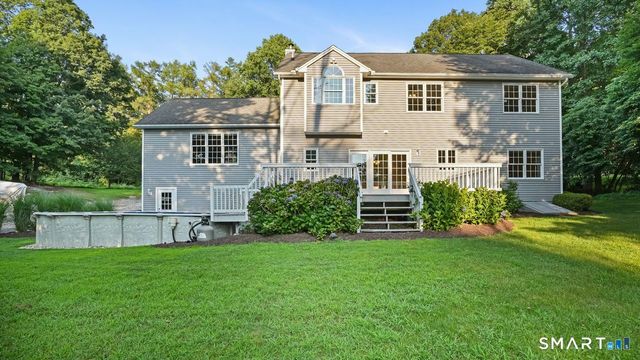 32 Pine Tree Hill Road, Newtown, CT 06470