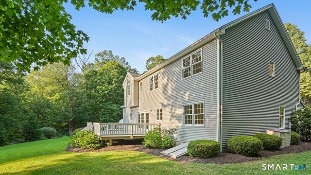 32 Pine Tree Hill Road, Newtown, CT 06470