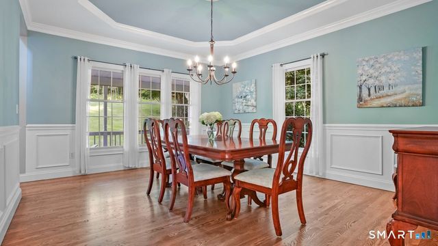 32 Pine Tree Hill Road, Newtown, CT 06470