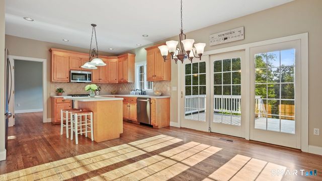 32 Pine Tree Hill Road, Newtown, CT 06470