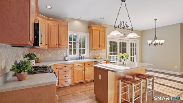 32 Pine Tree Hill Road, Newtown, CT 06470