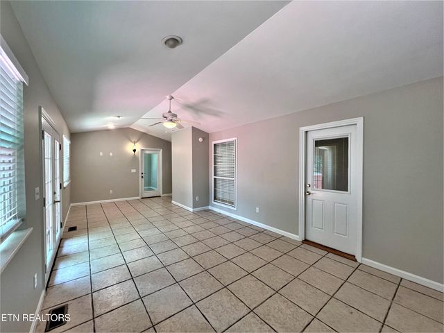 6017 Tennyson Drive, Knoxville, TN 37909