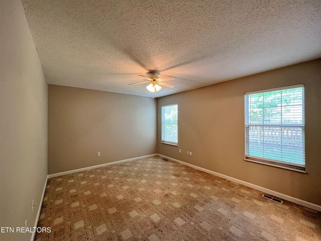 6017 Tennyson Drive, Knoxville, TN 37909