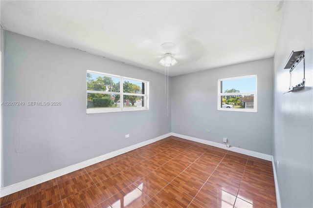 2724 Acapulco Dr, Miramar, FL 33023