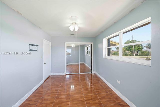 2724 Acapulco Dr, Miramar, FL 33023