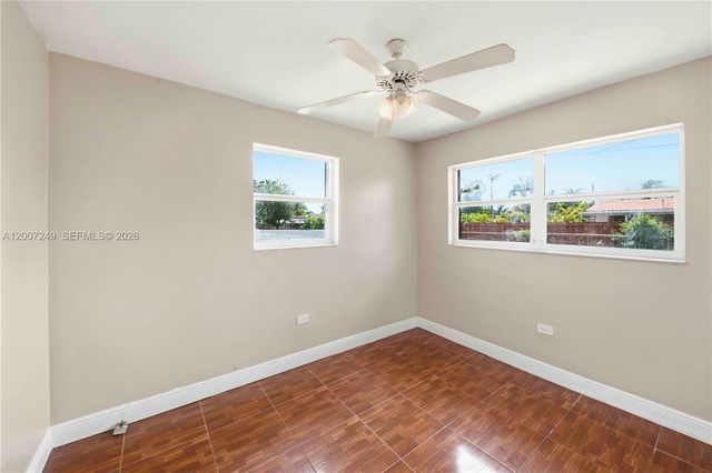 2724 Acapulco Dr, Miramar, FL 33023