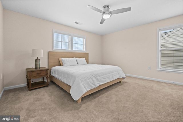 6266 ZINNIA LN, Haymarket, VA 20169