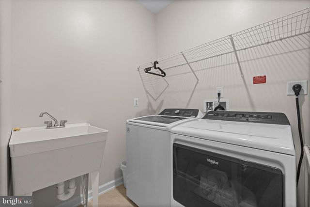 6266 ZINNIA LN, Haymarket, VA 20169