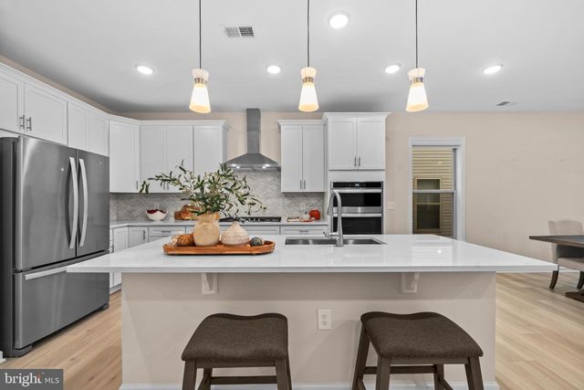 6266 ZINNIA LN, Haymarket, VA 20169