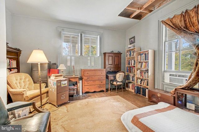 900 FICKLEN RD, Fredericksburg, VA 22405