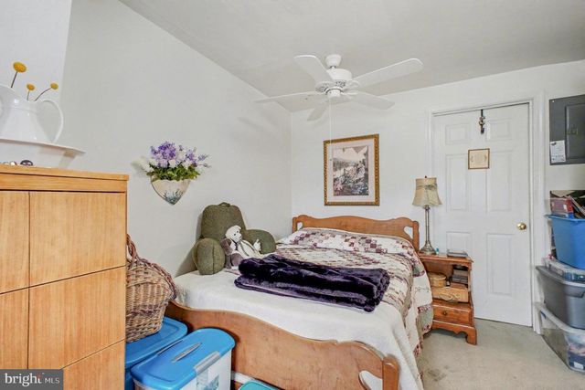 900 FICKLEN RD, Fredericksburg, VA 22405