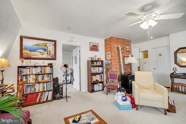 900 FICKLEN RD, Fredericksburg, VA 22405