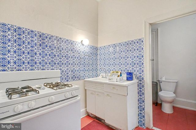 900 FICKLEN RD, Fredericksburg, VA 22405