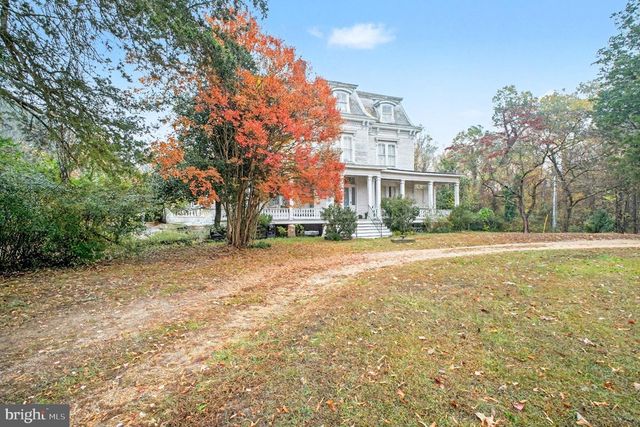 900 FICKLEN RD, Fredericksburg, VA 22405