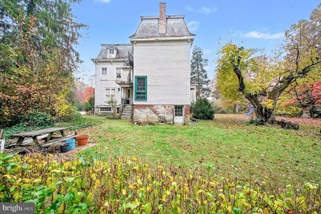 900 FICKLEN RD, Fredericksburg, VA 22405