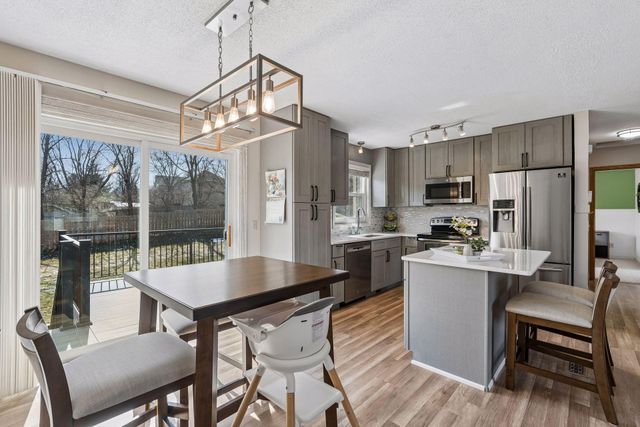 8584 Pinehurst Alcove, Woodbury, MN 55125