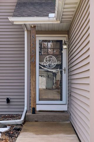 8584 Pinehurst Alcove, Woodbury, MN 55125