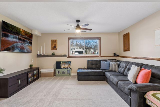 8584 Pinehurst Alcove, Woodbury, MN 55125