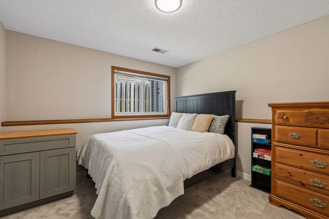 8584 Pinehurst Alcove, Woodbury, MN 55125