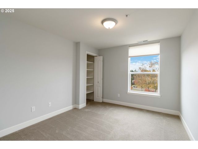 1548 RIVER Rd 302, Longview, WA 98632