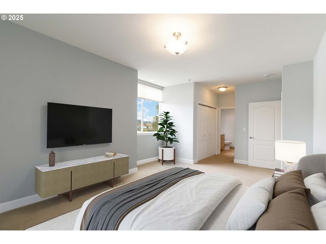 1548 RIVER Rd 302, Longview, WA 98632