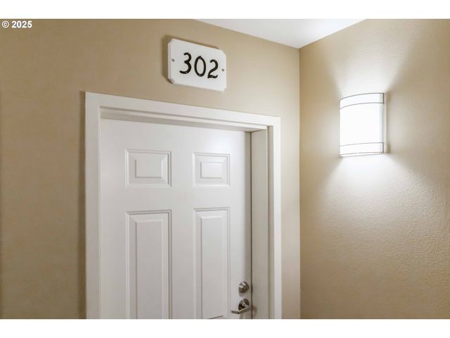 1548 RIVER Rd 302, Longview, WA 98632