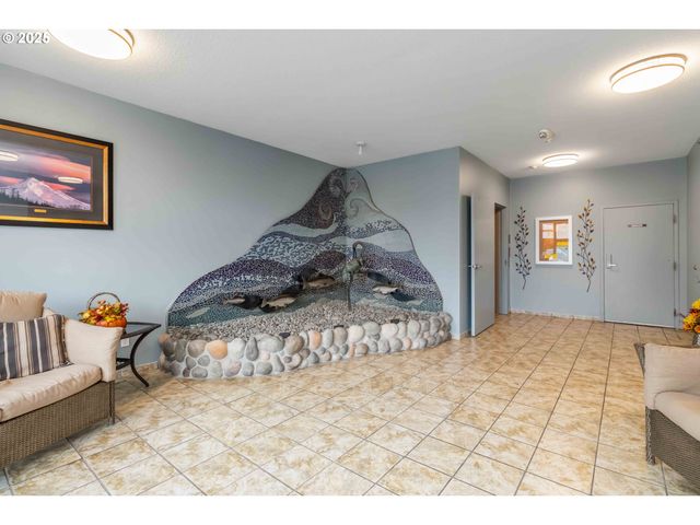 1548 RIVER Rd 302, Longview, WA 98632