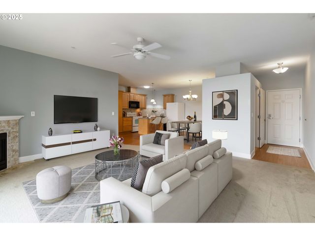 1548 RIVER Rd 302, Longview, WA 98632