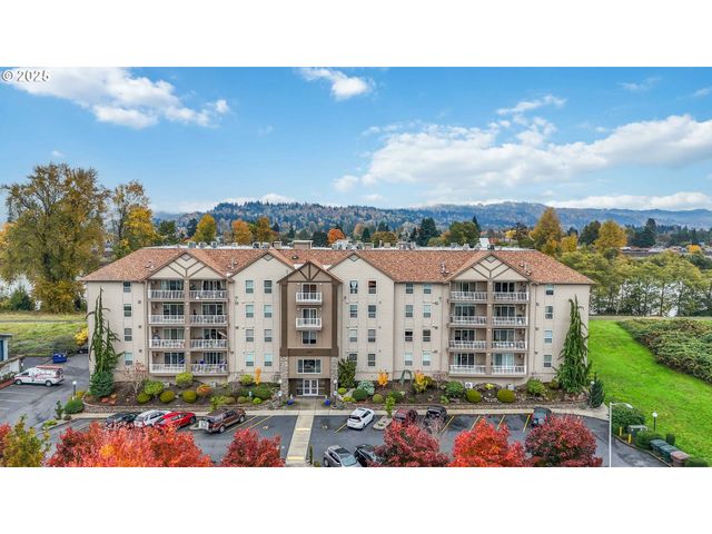 1548 RIVER Rd 302, Longview, WA 98632