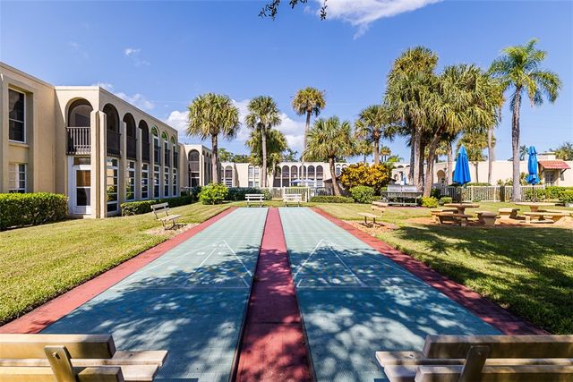 835 18th Street 403, Vero Beach, FL 32960